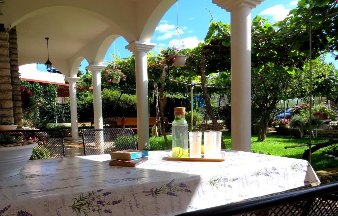 Beach Apartments Roza - The Garden Apartment Biograd Na Moru Zewnętrze zdjęcie