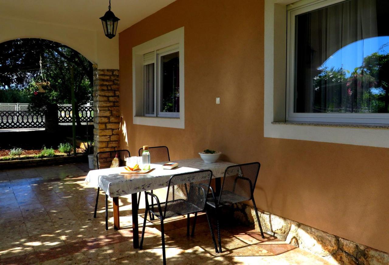 Beach Apartments Roza - The Garden Apartment Biograd Na Moru Zewnętrze zdjęcie