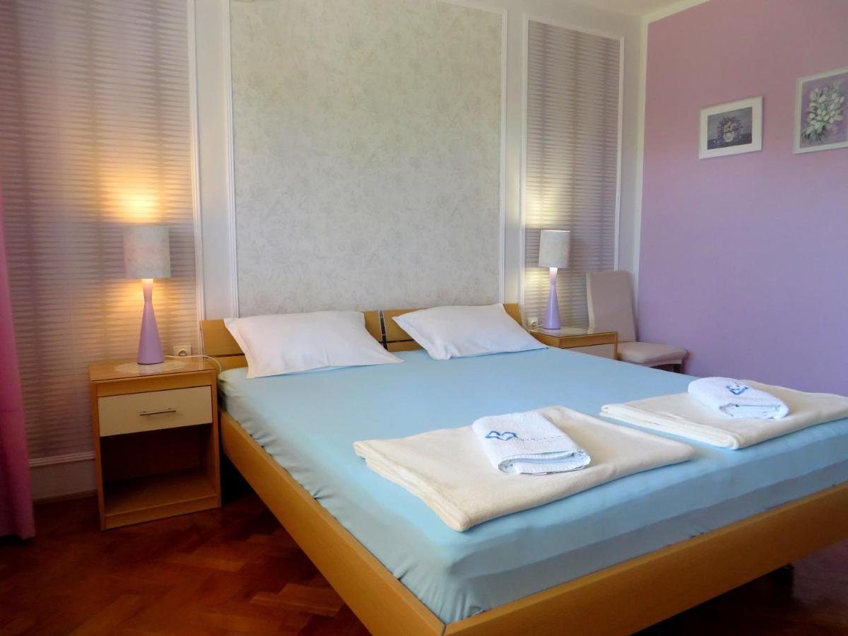 Beach Apartments Roza - The Garden Apartment Biograd Na Moru Zewnętrze zdjęcie